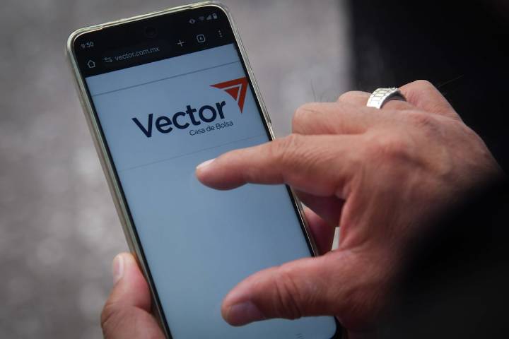 La Casa de Bolsa Vector transfiere sus activos y clientes a Finamex tras el golpe de Estados Unidos