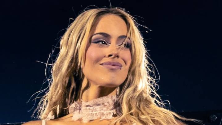 Tini Stoessel la rompió con sus looks en el show más importante de su carrera: lencería, piel y cuero