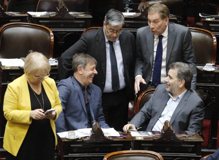 Otro revés para el Gobierno: Diputados aprobó la ley que le limita el uso de los DNU a Milei