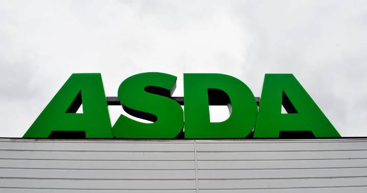 Major supermarket slashes price of nearly 1000 everyday items by up to 30%