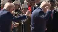 El animado baile de Donald Trump en Malasia nada más bajar de su avión