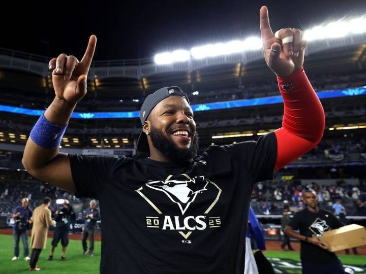 Jubilant Vlad Guerrero Jr. teams with Big Papi in trolling chant