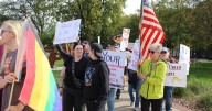 No Kings 2.0 rally held in Central Park in Mason City Saturday