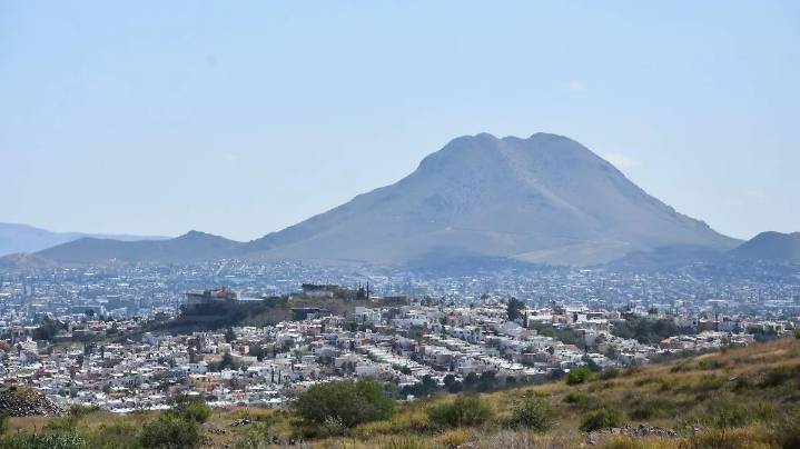 Pronostican ambiente cálido y rachas de viento fuertes para este jueves en Chihuahua