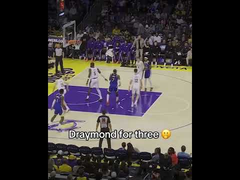 Draymond with the shot 😅