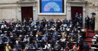 Este domingo se eligen 127 diputados: cuánto arriesgan el peronismo, el PRO y Milei