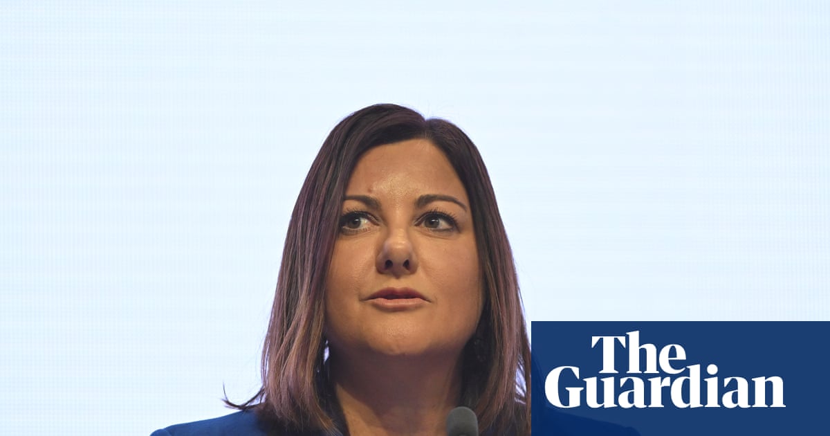 Sportsbet dines with government minister at Labor fundraiser despite calls to reject lobbying from industry