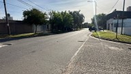 Fuerte choque entre una moto y un patrullero que estaba en plena persecución policial