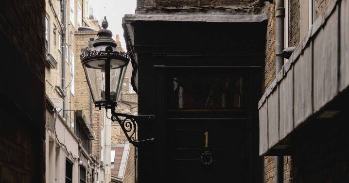 Harry Potter fans in with chance to live on London street that inspired Diagon Alley