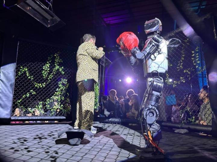 'Just the right amount of weird': A look inside San Francisco's underground robot fight club