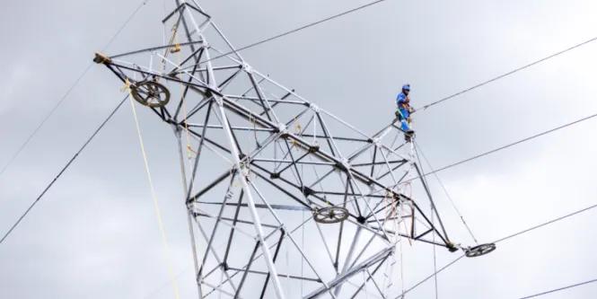 Salidas para encarar el déficit energético que amenaza al sistema eléctrico en Colombia