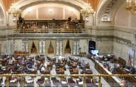 Moderates eye coalition to shift debates, votes in WA statehouse