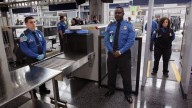 Control de seguridad de la TSA: esto es lo que en verdad muestran los escáneres de cuerpo completo del aeropuerto