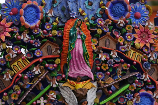 Artesanos mexicanos transforman barro en Árboles de la Vida admirados en el mundo