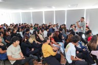 IMEC ENTREGA CARTILLAS DE DERECHOS DE LAS MUJERES A ESTUDIANTES DE LA UNIVERSIDAD VISCAYA