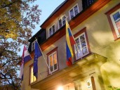 Tras otorgar el Nobel a Machado gobierno anuncia cierre de Embajada en Noruega