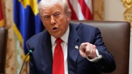 Trump amenaza de nuevo a España con aranceles por su "falta de respeto" a la OTAN: "Habría que castigarles"