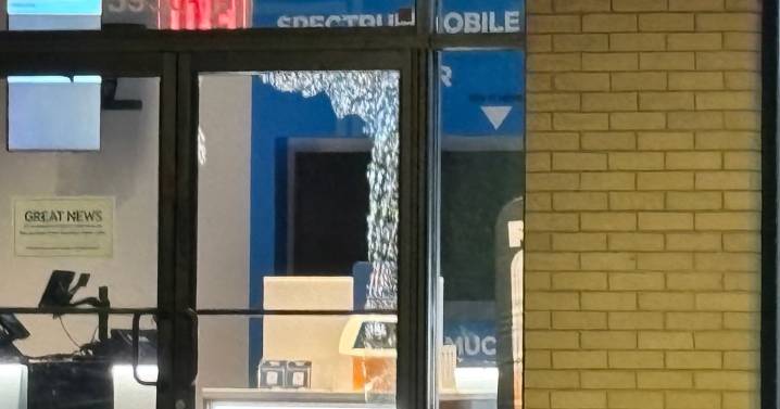 Gunfire shatters windows at Spectrum store, finance business near Triangle Town Center in Raleigh :: WRAL.com