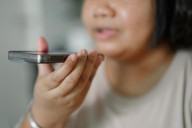 OpenAI reveló que miles de usuarios de ChatGPT muestran señales de crisis mental