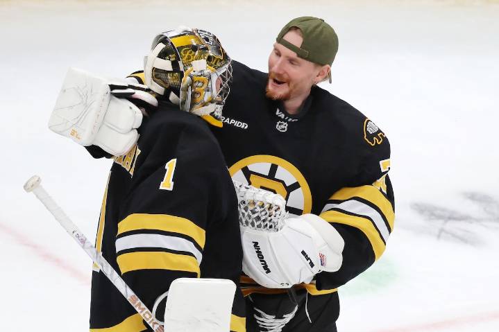 Will Bruins coach continue to go back-and-forth with goalies this season?