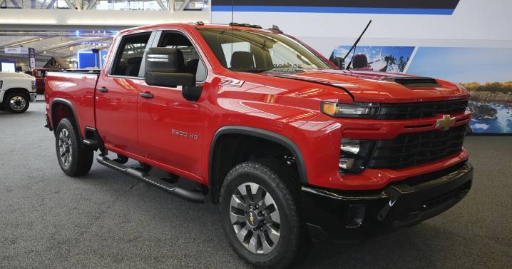 GM boosts full-year outlook as it foresees only $3.5B to $4.5B tariff impact