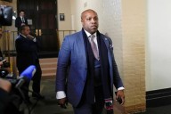 El representante Wesley Hunt se postula para el Senado de los Estados Unidos en Texas, desafiando a los líderes republicanos para enfrentarse a Cornyn y Paxton