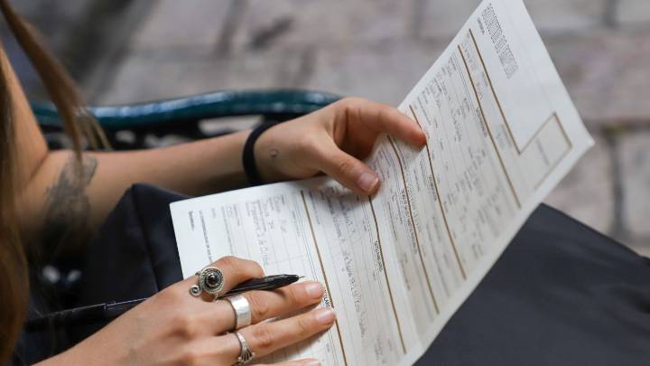 En condiciones de precariedad, 8 de cada 10 jóvenes que trabajan