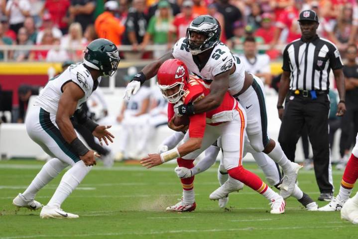 Former Ravens pass rusher Za’Darius Smith abruptly retires