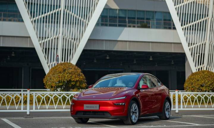 Tesla hits record vehicle deliveries and energy deployments in Q3 2025