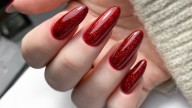 Uñas rojas burdeos: 5 ideas para lucir el manicure más rejuvenecedor para Navidad