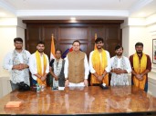 Uttarakhand CM Dhami meets DUSU President and JNUSU Joint Sec