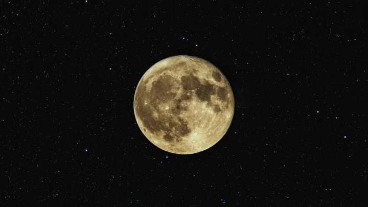 ¿Cuál es la Mejor Hora para Ver la Luna Llena Hoy y Cuántas Noches Habrá Superluna en Octubre?