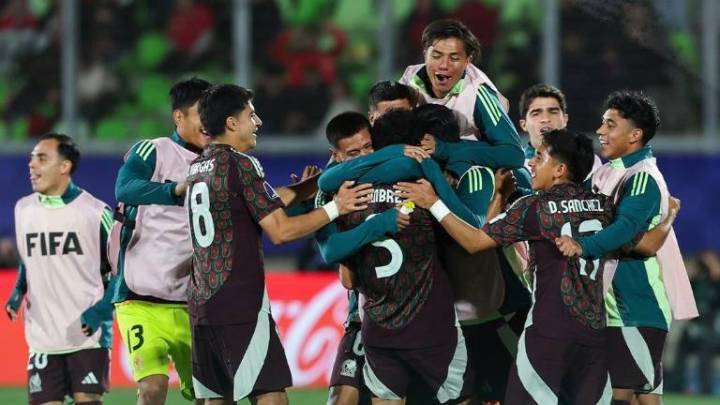 México avanzó a cuartos de final tras superar con categoría a Chile