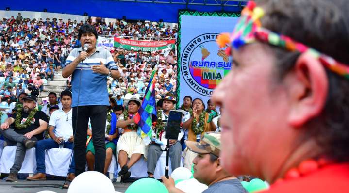 Evo Morales arremete contra EE.UU. y el "imperialismo" en el Día de la Descolonización