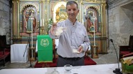 Las hostias sagradas sin gluten desembarcan en las iglesias:«Son más caras que las normales, pero no miramos eso»