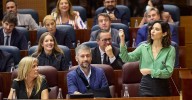 Ayuso rechaza la lista de médicos objetores: "Váyanse a otro lado a abortar"