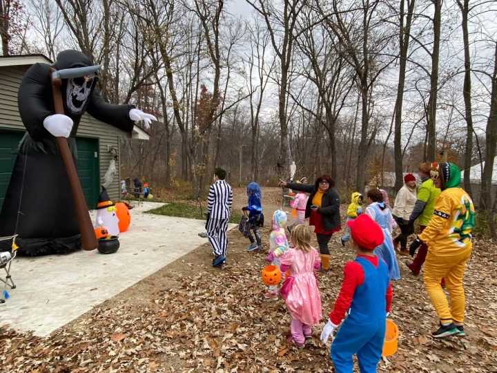 2 Halloween-themed events at Smokey Timbers Camp on Oct. 25