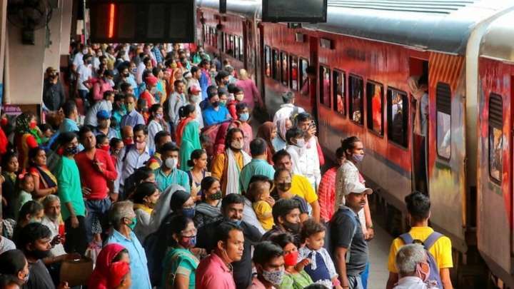 Indian Railways Runs 145 Special Trains, Adds Extra Coaches for Chhath Festival Crowd