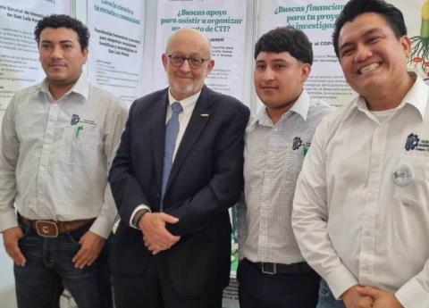 Presentan proyectos de innovación agrícola
