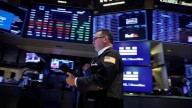 ADRs y bonos argentinos operan con variaciones mixtas antes de las elecciones