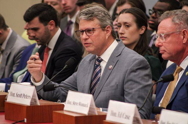 Huizenga: earl life effects of government shutdown being felt; time to end it