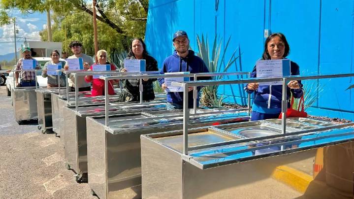 ¡Carritos para tacos, kits y más: Emprendedores en el estado reciben apoyos para arrancar sus negocios desde cero!