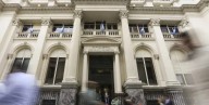 Más parches para el dólar: el Tesoro le pasa deuda al Banco Central por US$ 4.000 millones