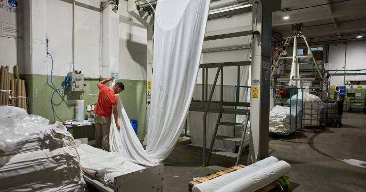 After winning Trump's $20 billion, President Milei must win votes as Argentine industry reels