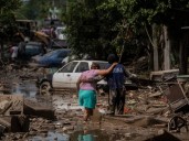 Mexico’s president convenes governors as rainstorms kill 44