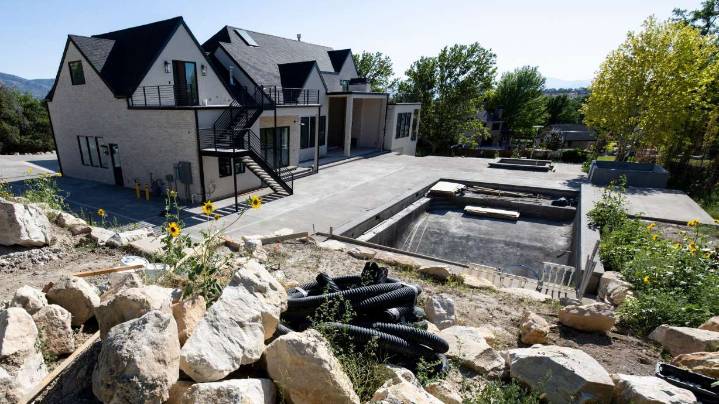 How will the federal government shutdown affect mortgage rates?