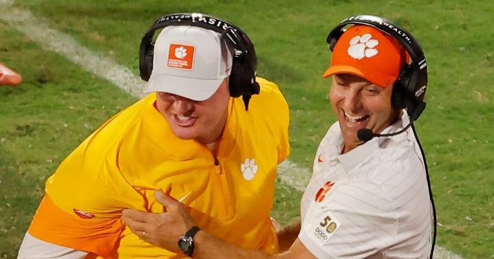 Why Swinney vs. Belichick reminds Clemson coach of Bama job