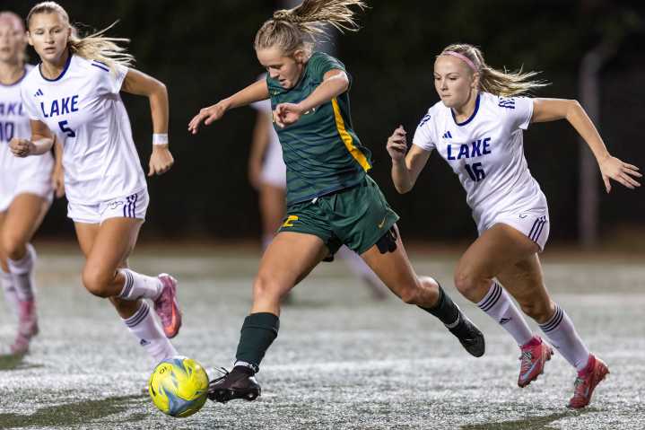 Shorecrest stops late Shorewood surge for key win