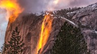 Cascada de fuego: el fenómeno natural que parece lava ardiente
