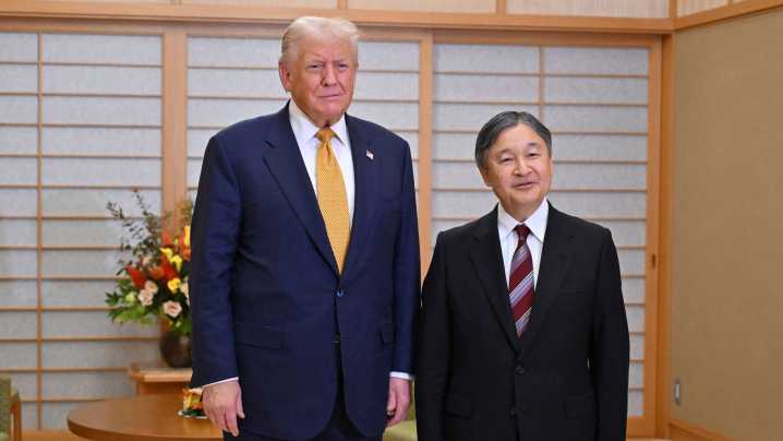 Trump se reúne con el emperador de Japón antes de su cita con Takaichi dentro de su gira asiática